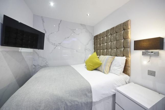 Flat 6, 165 Gloucester Place, London photo 2