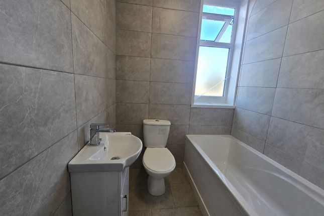 18a, Goresbrook Road, Dagenham photo 4