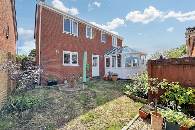 19 Oakfields, Tiverton photo 4