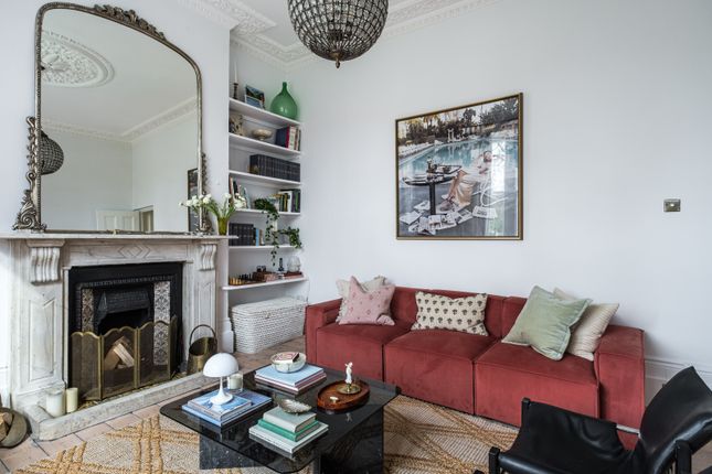 Flat for sale in Portland Rise, Finsbury Park
