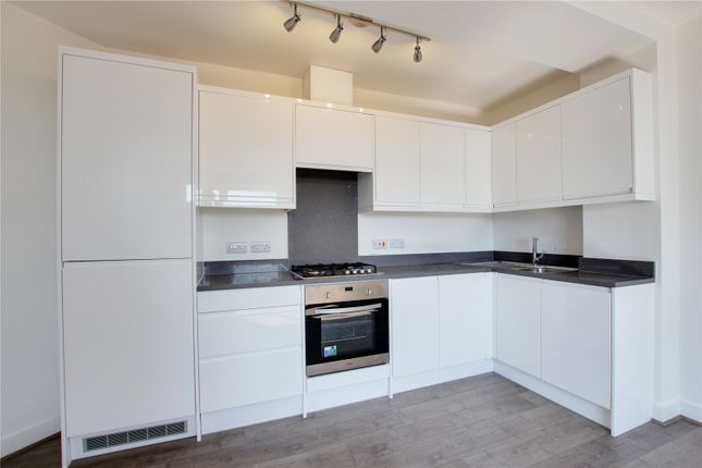 Flat to rent in High Street, Worthing, West Sussex