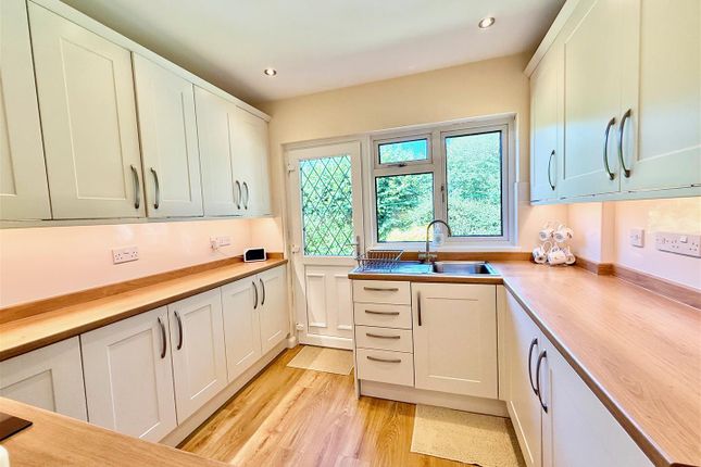7, Hazelwood Crescent, Plymouth photo 4