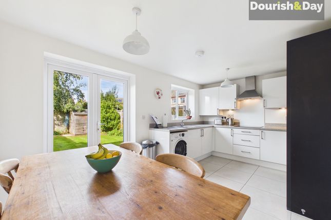 9 Osborne Park, Stafford photo 3