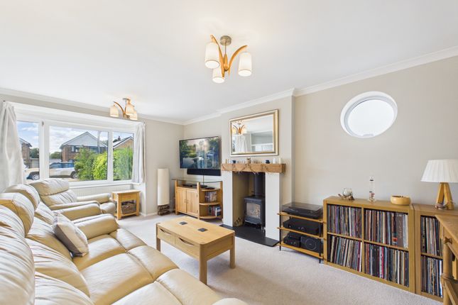 10 Oakley Lane, Chinnor photo 2
