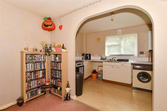 Ramblers Way Broadfield, Crawley photo 4