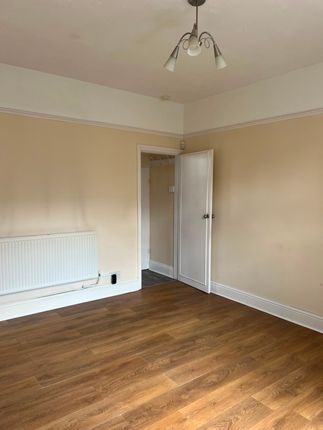 15, Waverley Terrace, Huddersfield photo 3