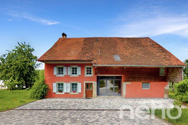 Thumbnail Villa for sale in Cheiry, Canton De Fribourg, Switzerland