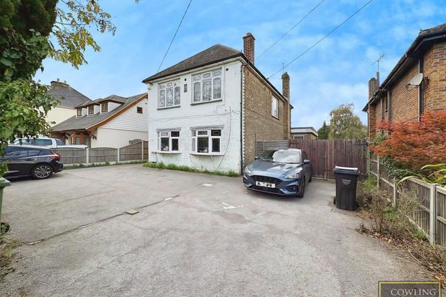 6-bed detached on Swan Lane, Wickford, £525,000