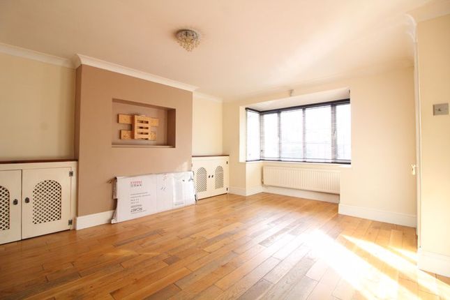 71, Milton Way, Dunstable photo 2