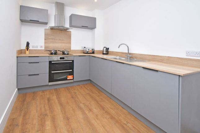 Flat to rent in 37 Queens Gardens Apartments, Newcastle-Under-Lyme