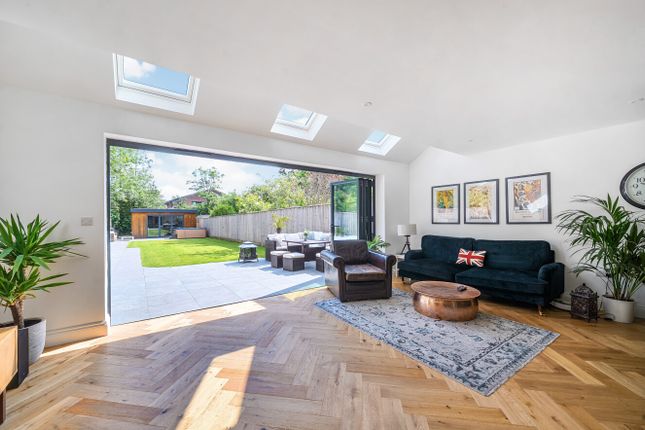 Ivydene, Tattenham Road, Brockenhurst photo 3