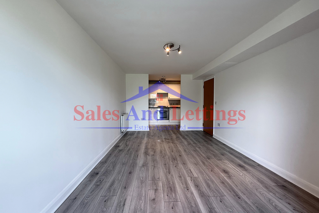 Edison Court, Watford photo 3