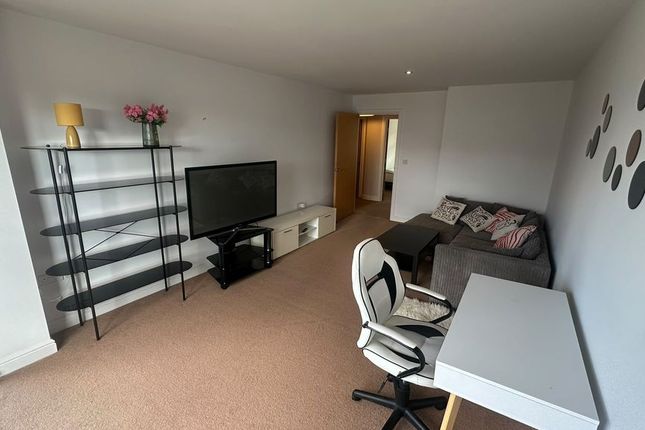 59, Riverside Drive, Lincoln photo 2