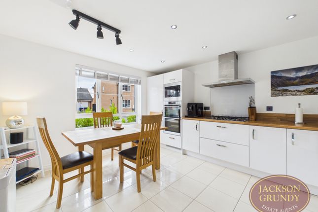 23, Wheelwright Way, Daventry photo 3