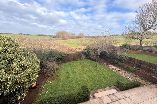 18, Armley Close, Northamptonshire photo 2