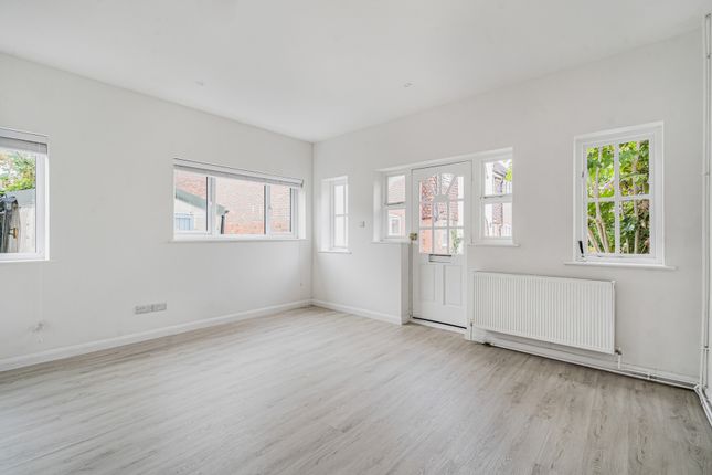 Collingridge House, 4, Angel Court, Godalming photo 3