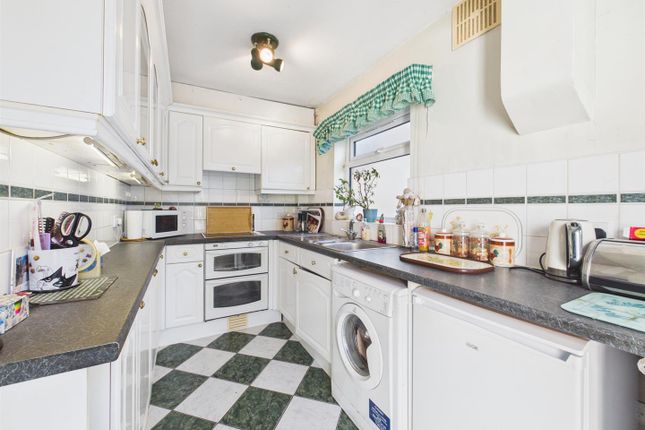 118, Pavilion Way, Ruislip photo 4