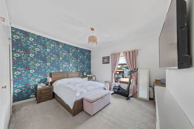 331 Garswood Road, Wigan photo 4