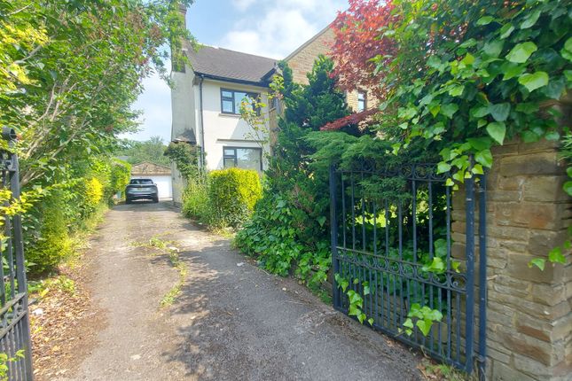 124 Allerton Road, Bradford photo 2