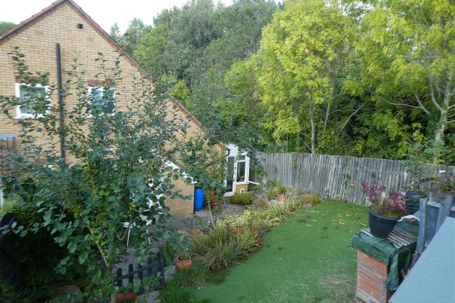 27, Gisburn Close, Milton Keynes photo 2