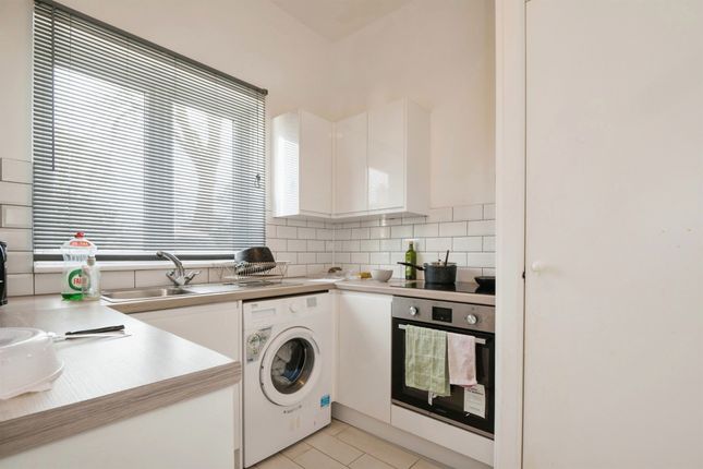 Flat for sale in St. Annes Road, Southampton