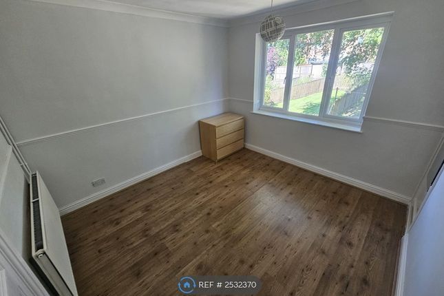 Woodnook Drive, Tinshill Ls, Leeds photo 4