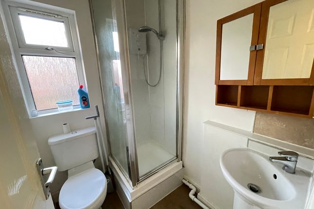 FLAT 2,, Flat 2, 48 Broxholme Lane, , DONCASTER, SOUTH YORKSHIRE photo 2