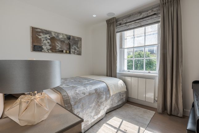 Terraced house to rent in Trevor Square, Knightsbridge, London