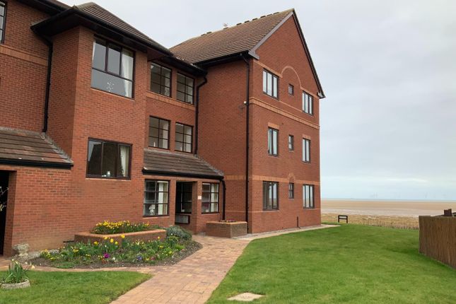 Thumbnail Flat for sale in Kings Court, Hoylake, Wirral