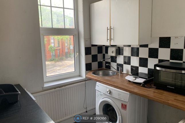 Thumbnail Room to rent in Cassio Road, Watford