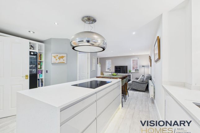 20 Middleton Close, Burntwood photo 2