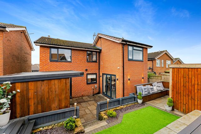 31 Horseshoe Lane, Bolton photo 2