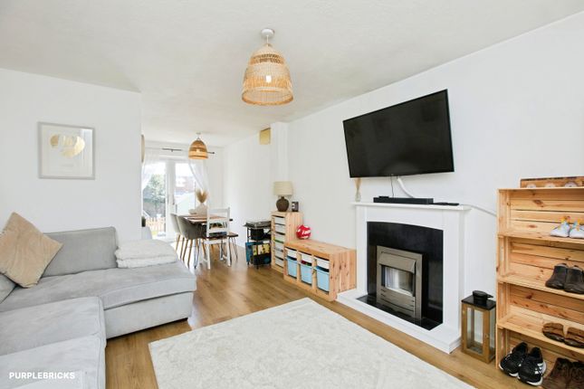 21, Ashcombe Gardens, Oakwood photo 4
