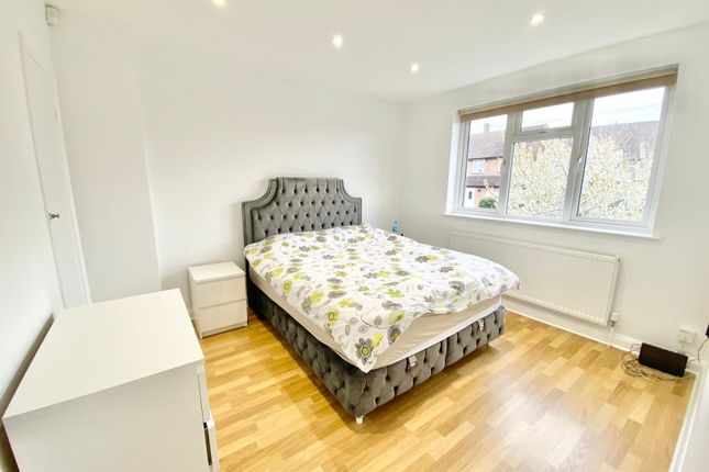 Semi-detached house to rent in Wilton Road, Cockfosters, Barnet