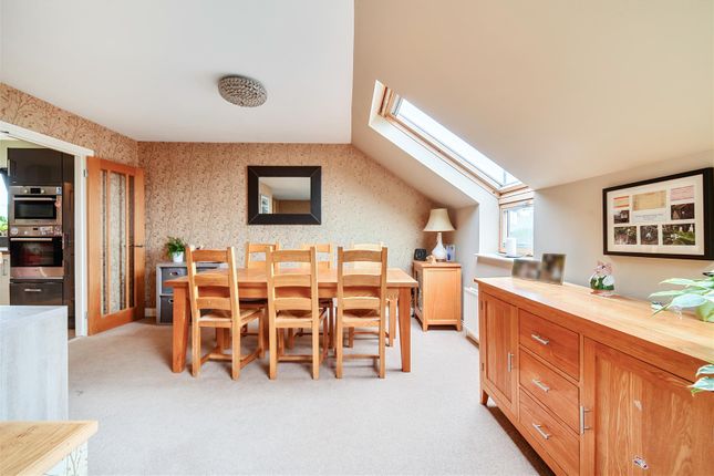 2, Hodders Way, Saltash photo 4