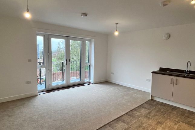 21 Patterson Drive, Harvest Hill, Maidenhead photo 3