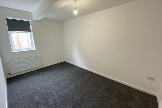 Flat to rent in Station Road, Haydock, St. Helens
