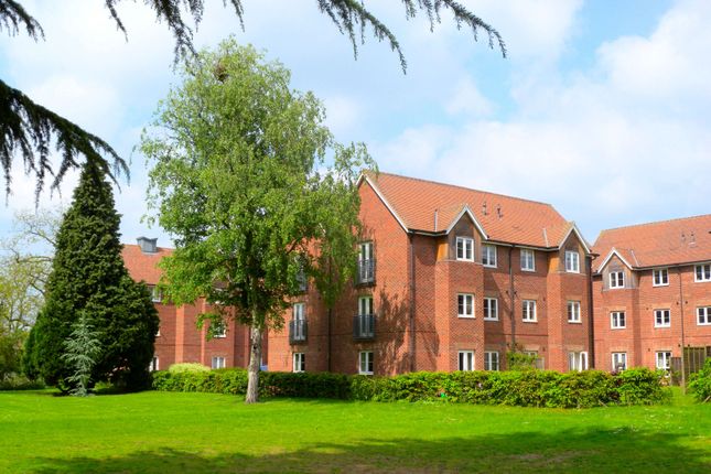 Thumbnail Flat for sale in Felsted, Dunmow