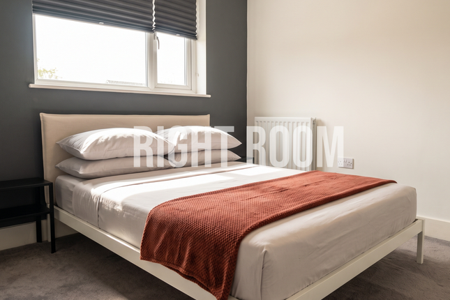 47 Doniford House, Southall photo 2