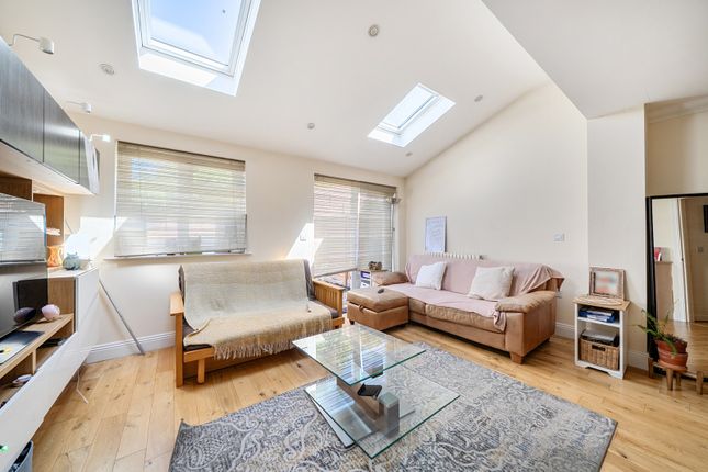 25B,, Kent Road, Berkshire photo 2