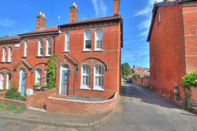 Thumbnail Cottage to rent in Beaconsfield Road, Woodbridge