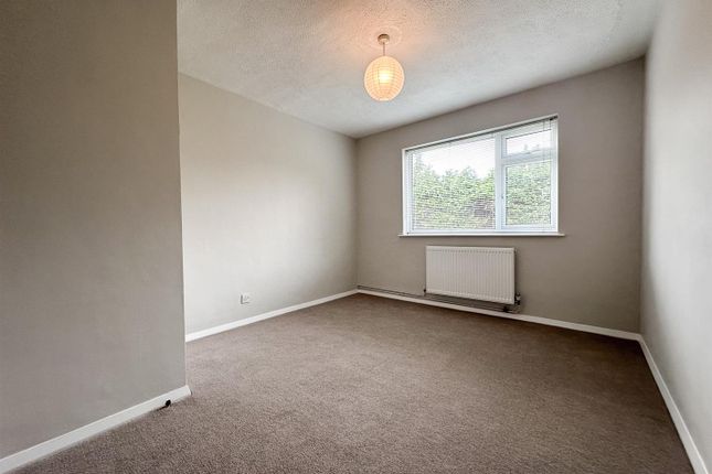 18, Sterling Court, Cheltenham photo 4