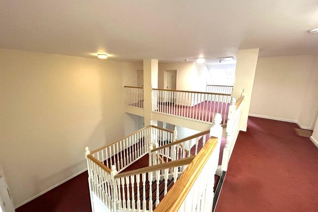 Flat for sale in Redfield Croft, Leigh