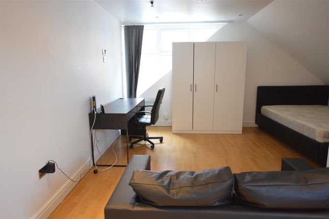 Studio to rent in York Road, Leicester