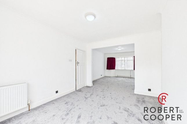 48, East Mead, Ruislip photo 3