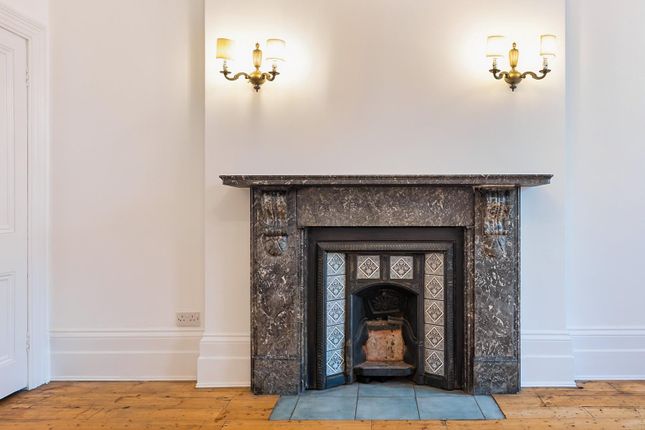 64, Philbeach Gardens, London photo 2