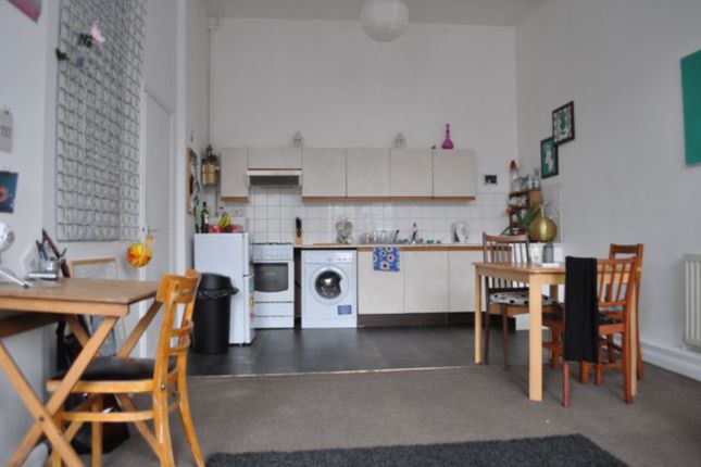 Flat D, 431, Bethnal Green Road, London photo 2