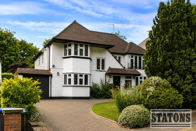 3, Parkgate Avenue, Hadley Wood photo 2