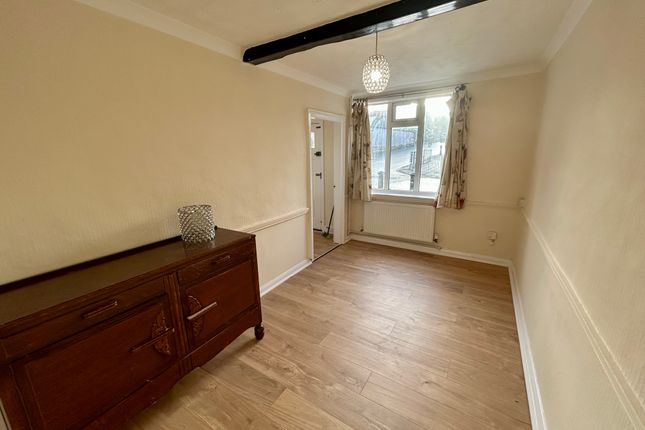 85, High Street, Haverhill photo 4