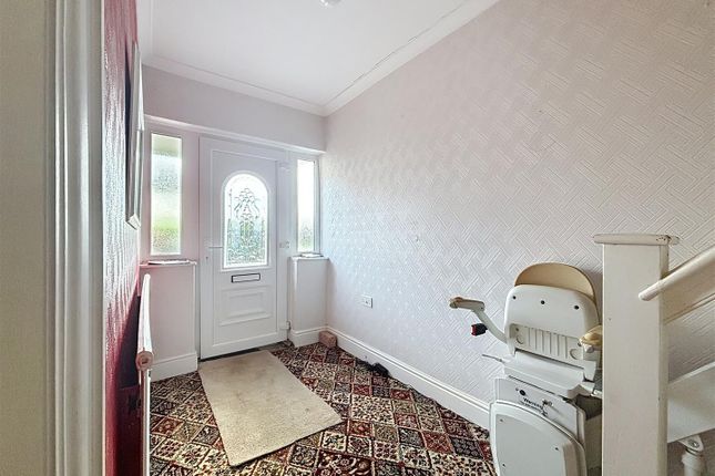 21, Cliff Road, Hornsea photo 2